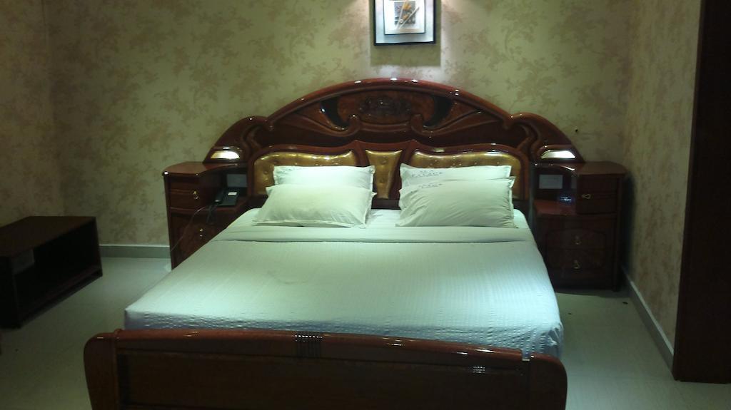Hotel Sea Palace Kollam Room photo